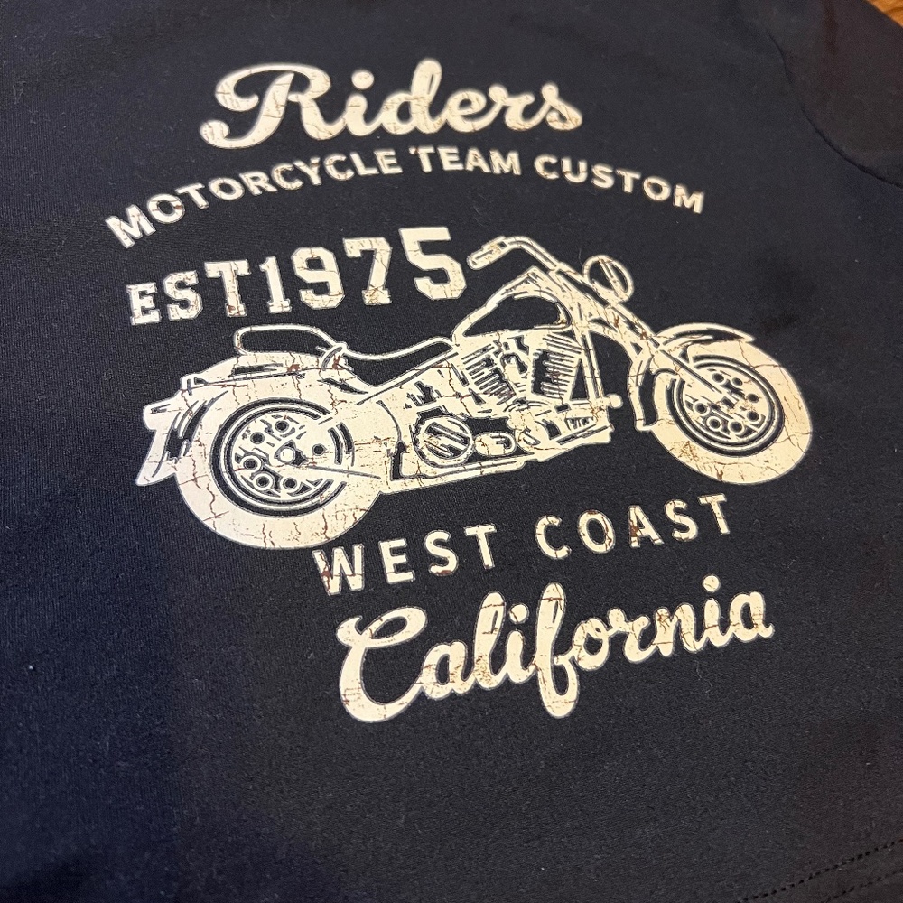 Motorcycle Riders Cropped T - Picture 6 of 6